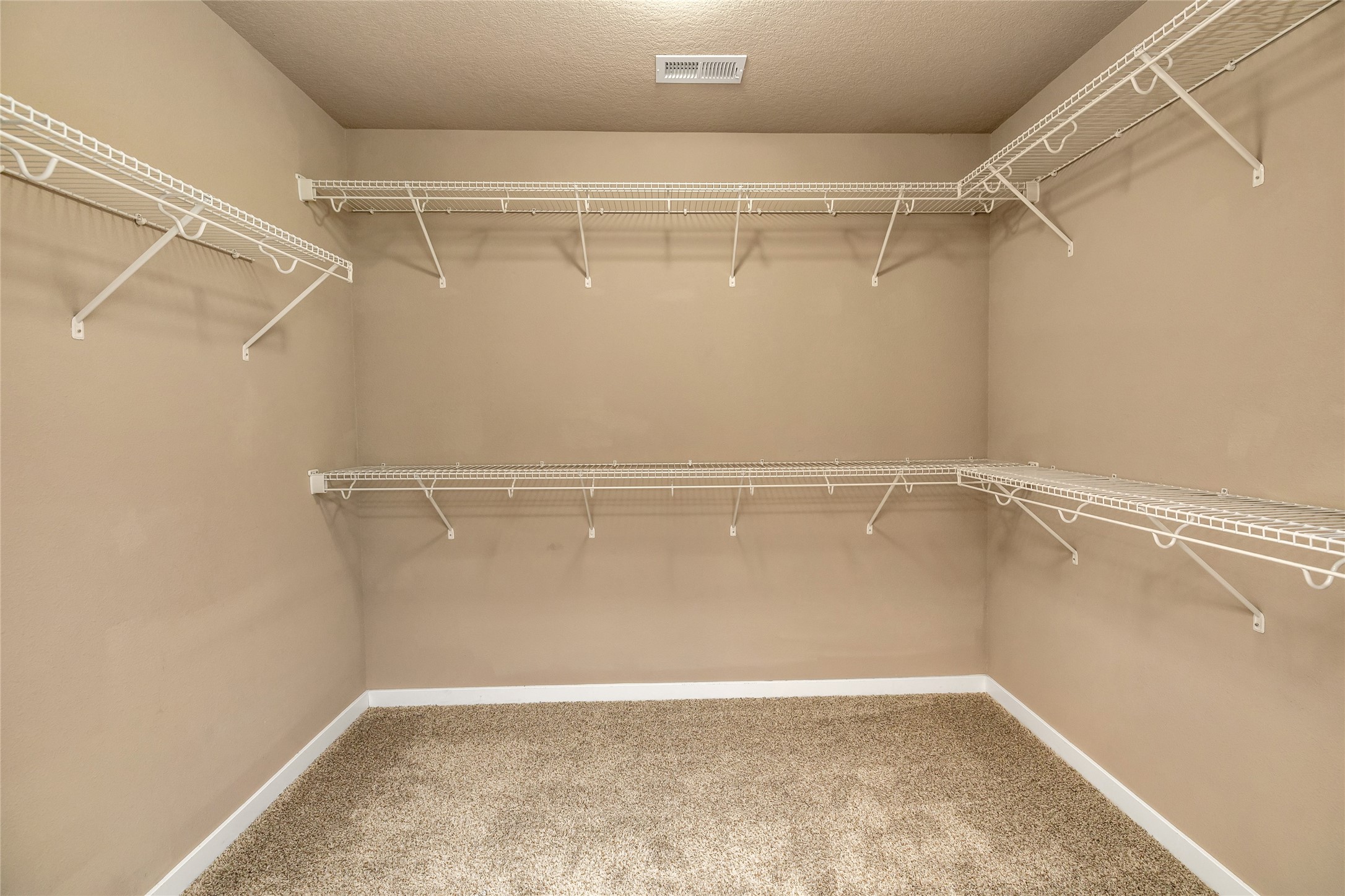 3555 NW 164th Street, Clive, Iowa image 21