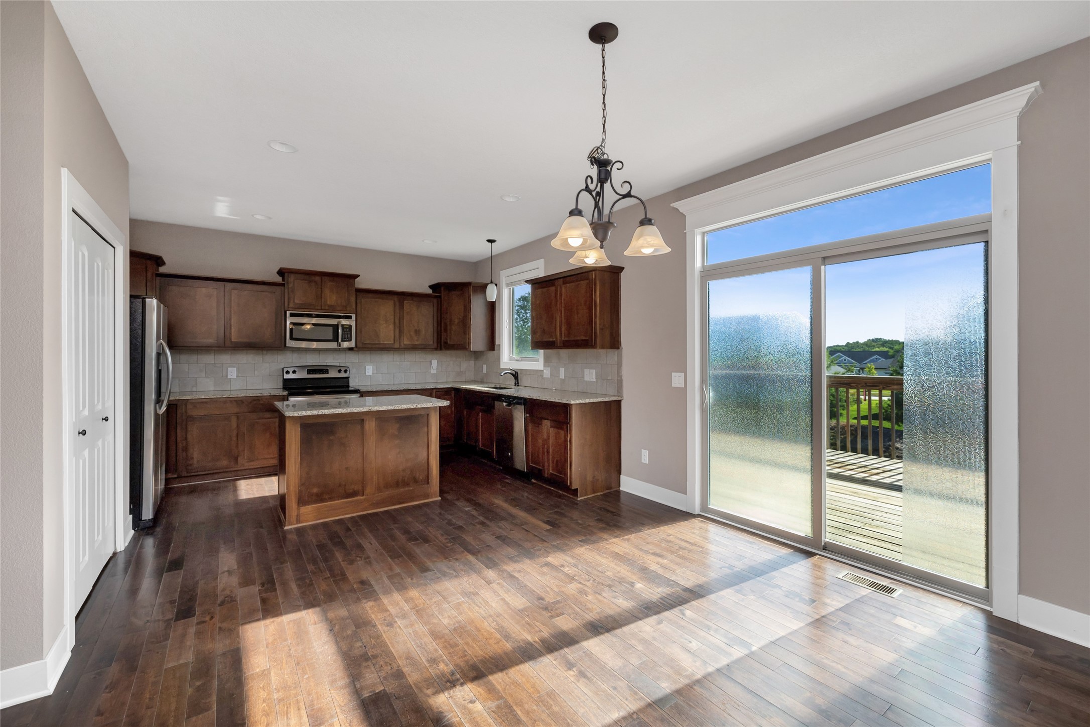 3555 NW 164th Street, Clive, Iowa image 2