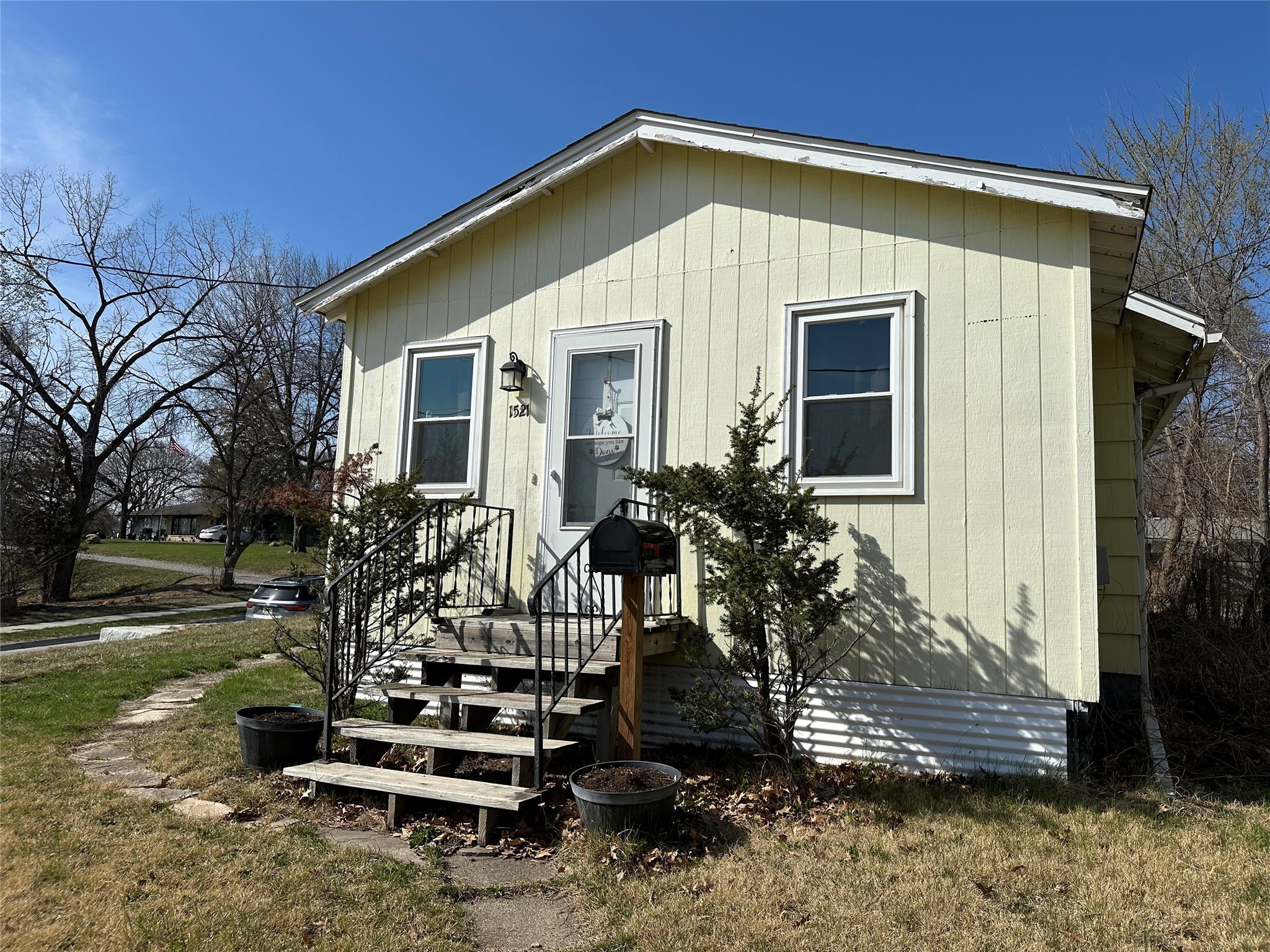 1521 Clinton Avenue, Des Moines, Iowa image 1