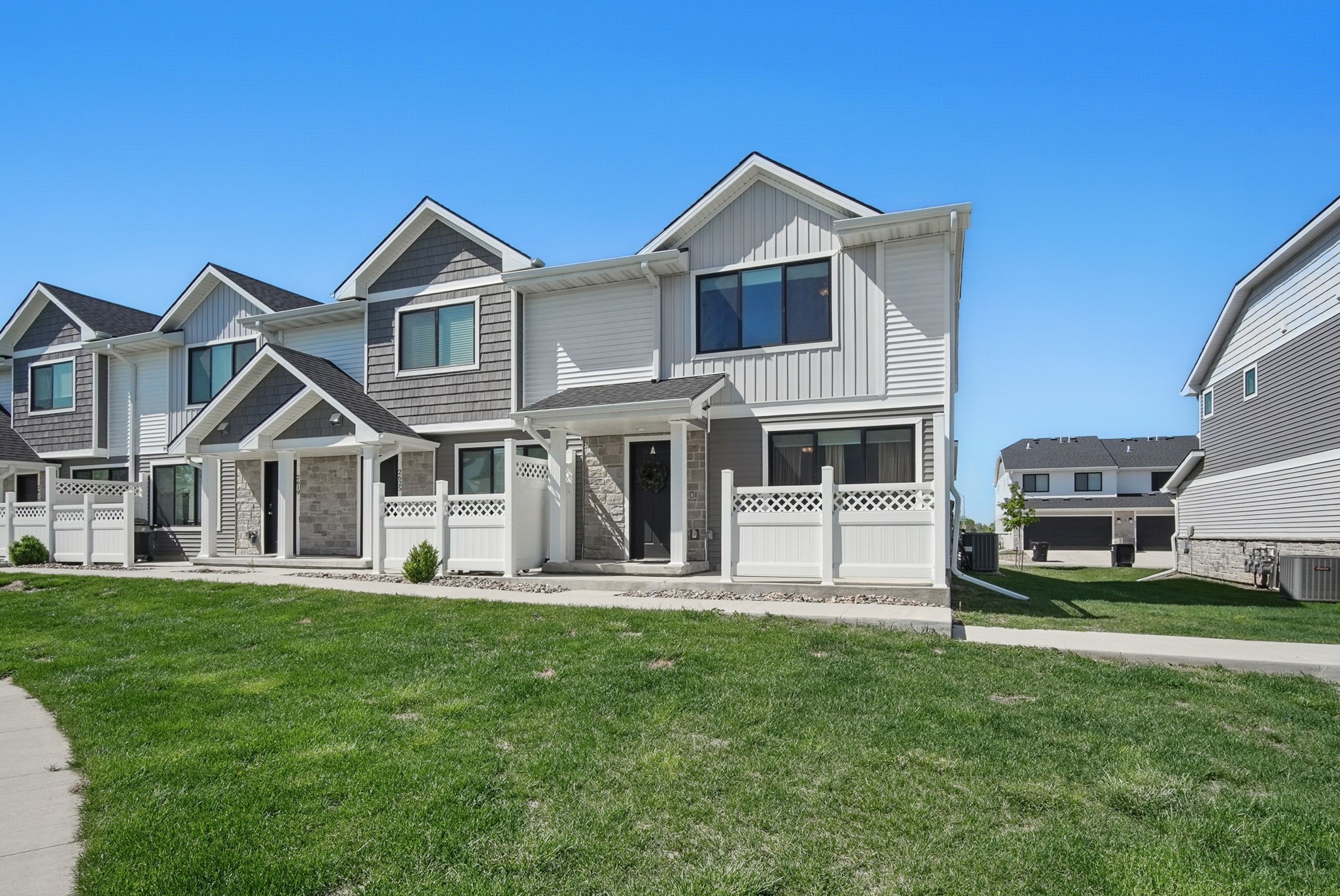 2633 SE Osier Avenue, West Des Moines, Iowa image 1