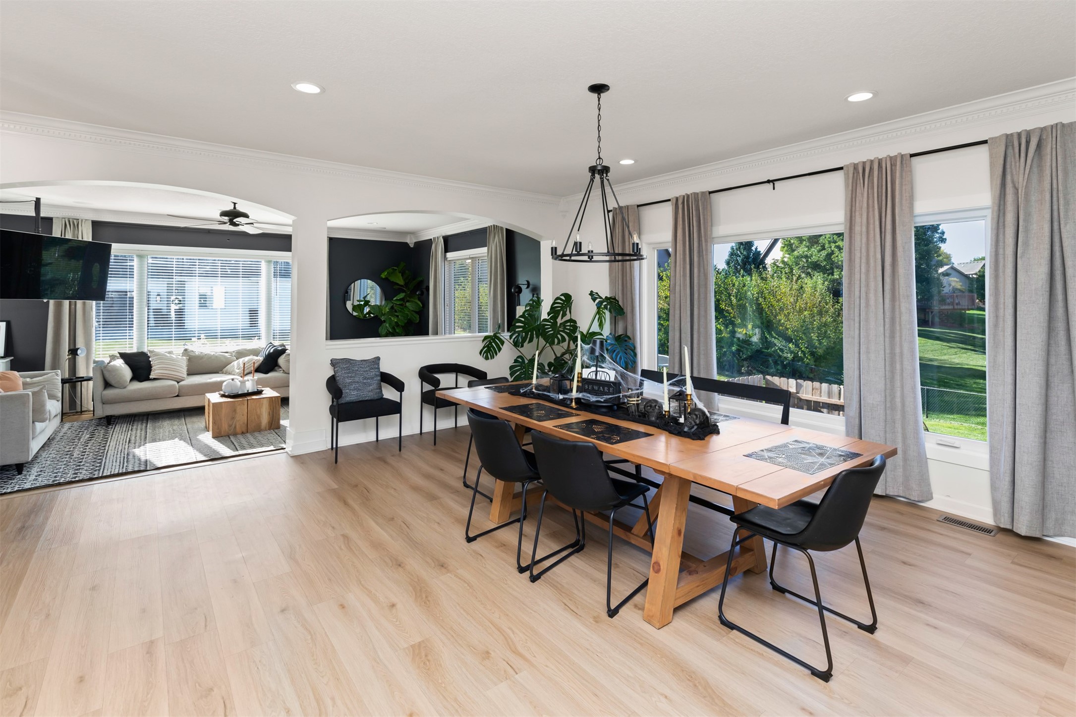 2210 NE Trilein Drive