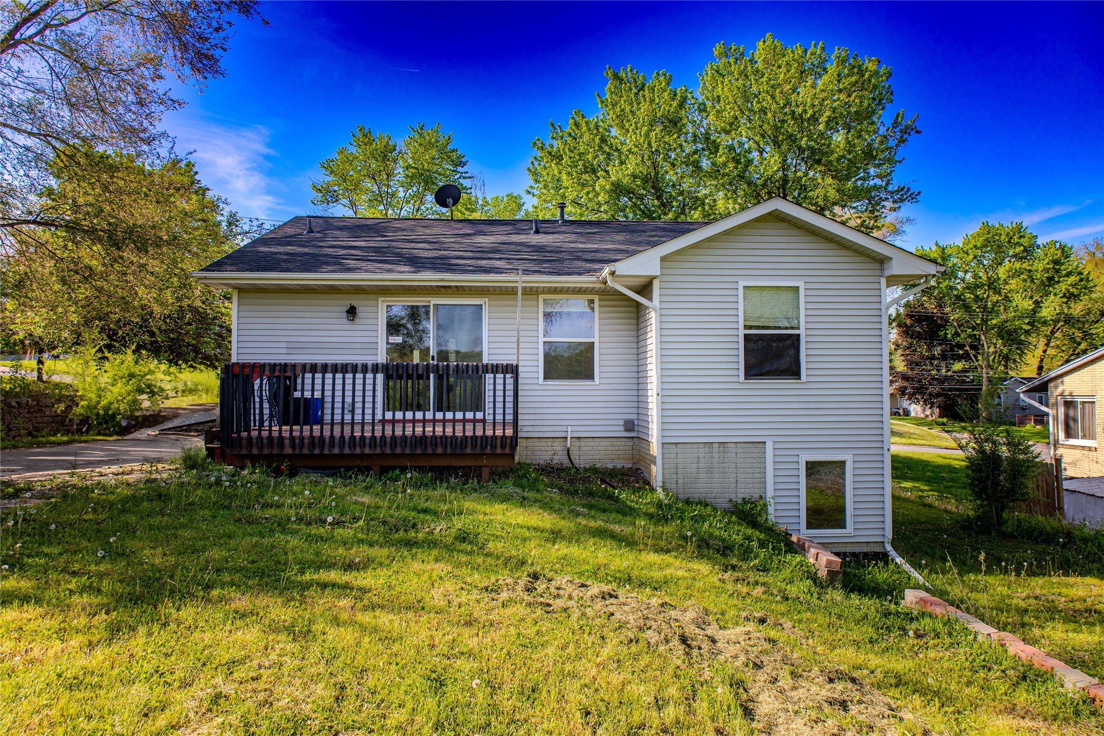 303 Kenyon Avenue, Des Moines, Iowa image 18