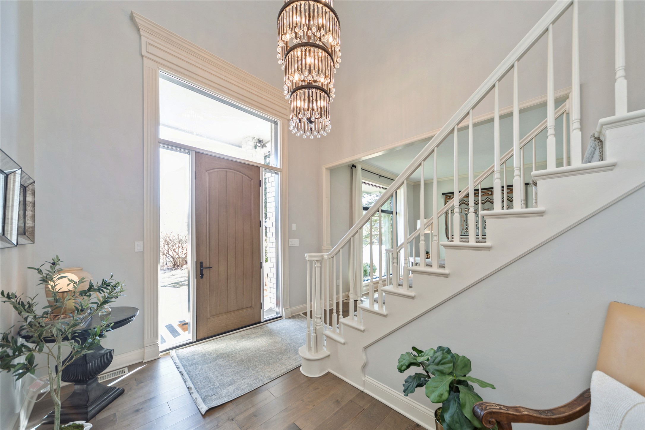 1720 Cedarwood Circle, Clive, Iowa image 3
