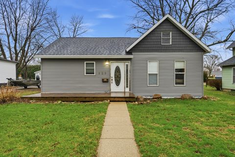 Homes For Sale - 525 High Street<br/> Poweshiek County, Grinnell, IA 50112