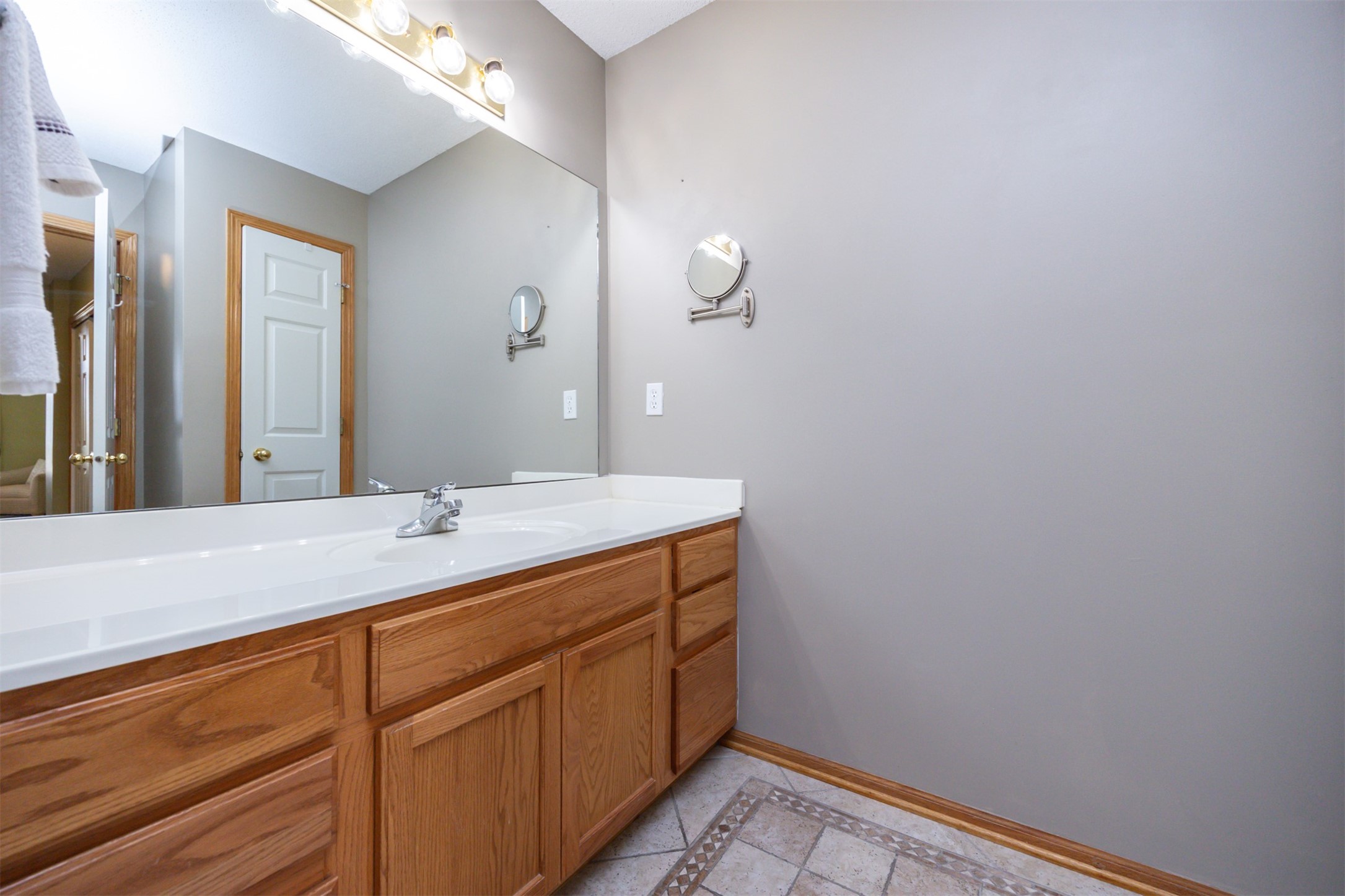 5404 Longview Court #4, Johnston, Iowa image 17