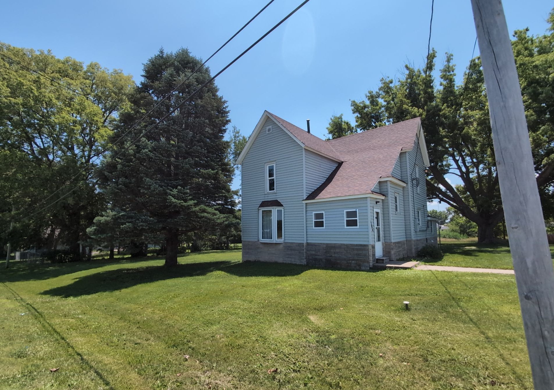 1304 E Pleasant Street
