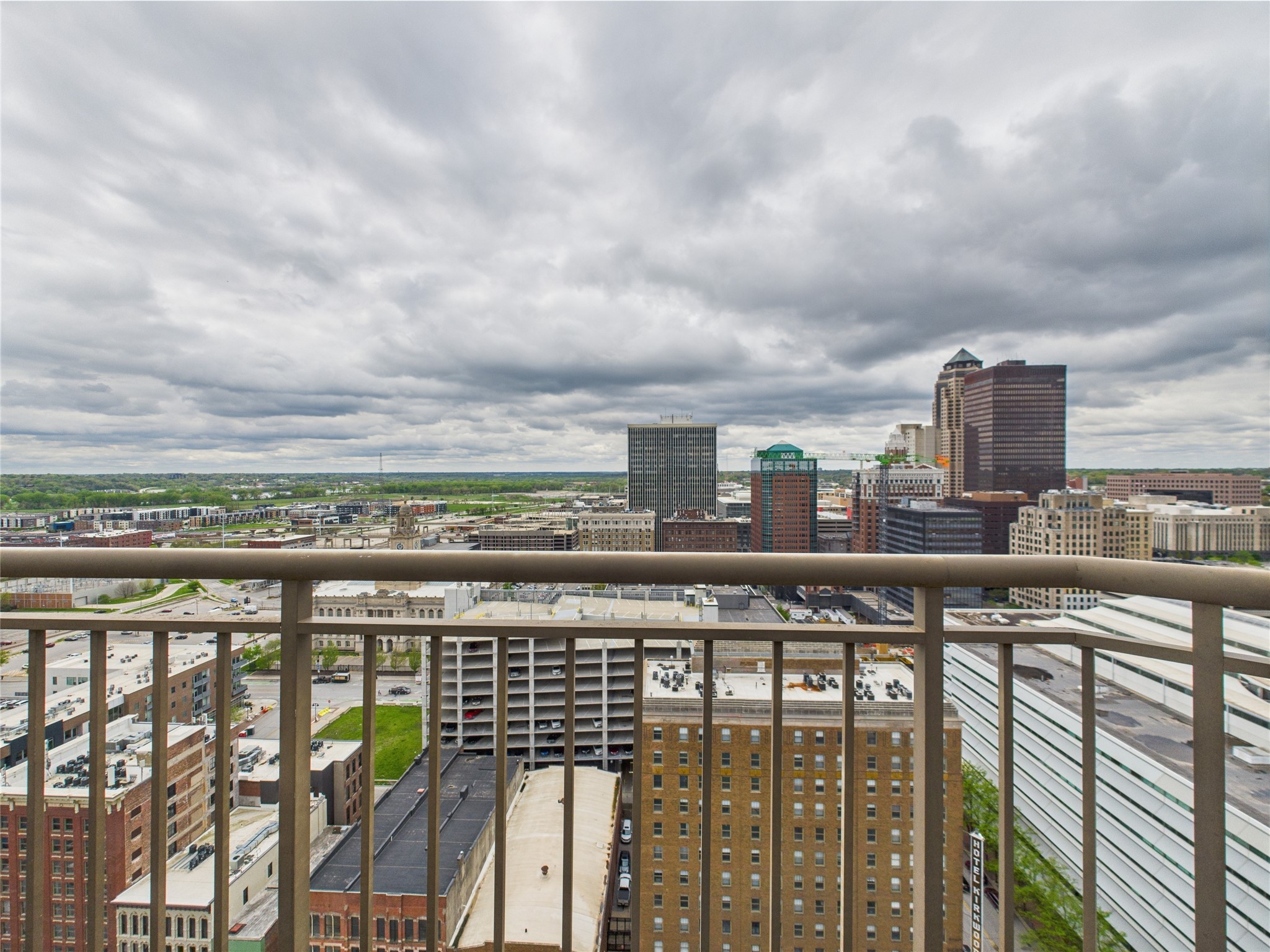 300 Walnut Street 2503