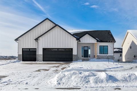 1400 NW Linda Lane Waukee IA 50263