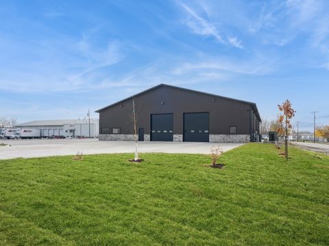 1911 NE 58th Avenue Des Moines IA 50313