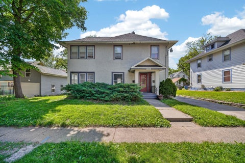 Multifamily For Sale - 1064 27th Street<br/> Des Moines, IA 50311