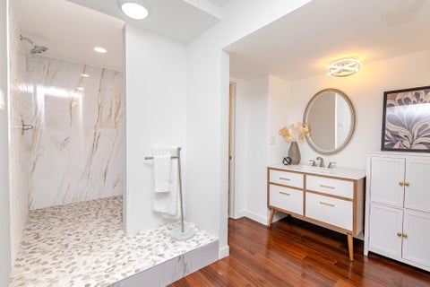 Condo For Sale - 3131 Fleur Drive #208<br/> Des Moines, IA 50321