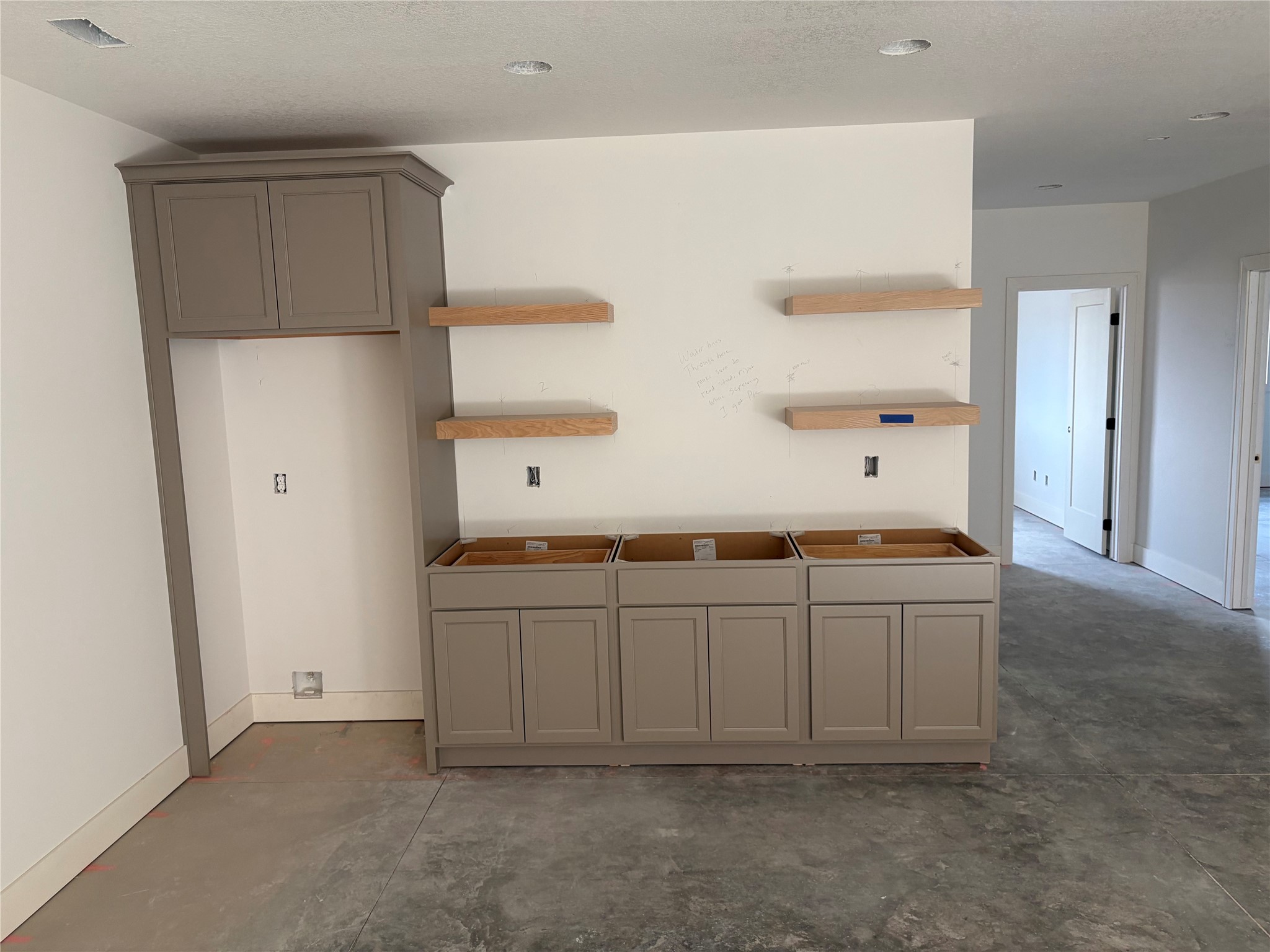 2257 Green Leaf Circle