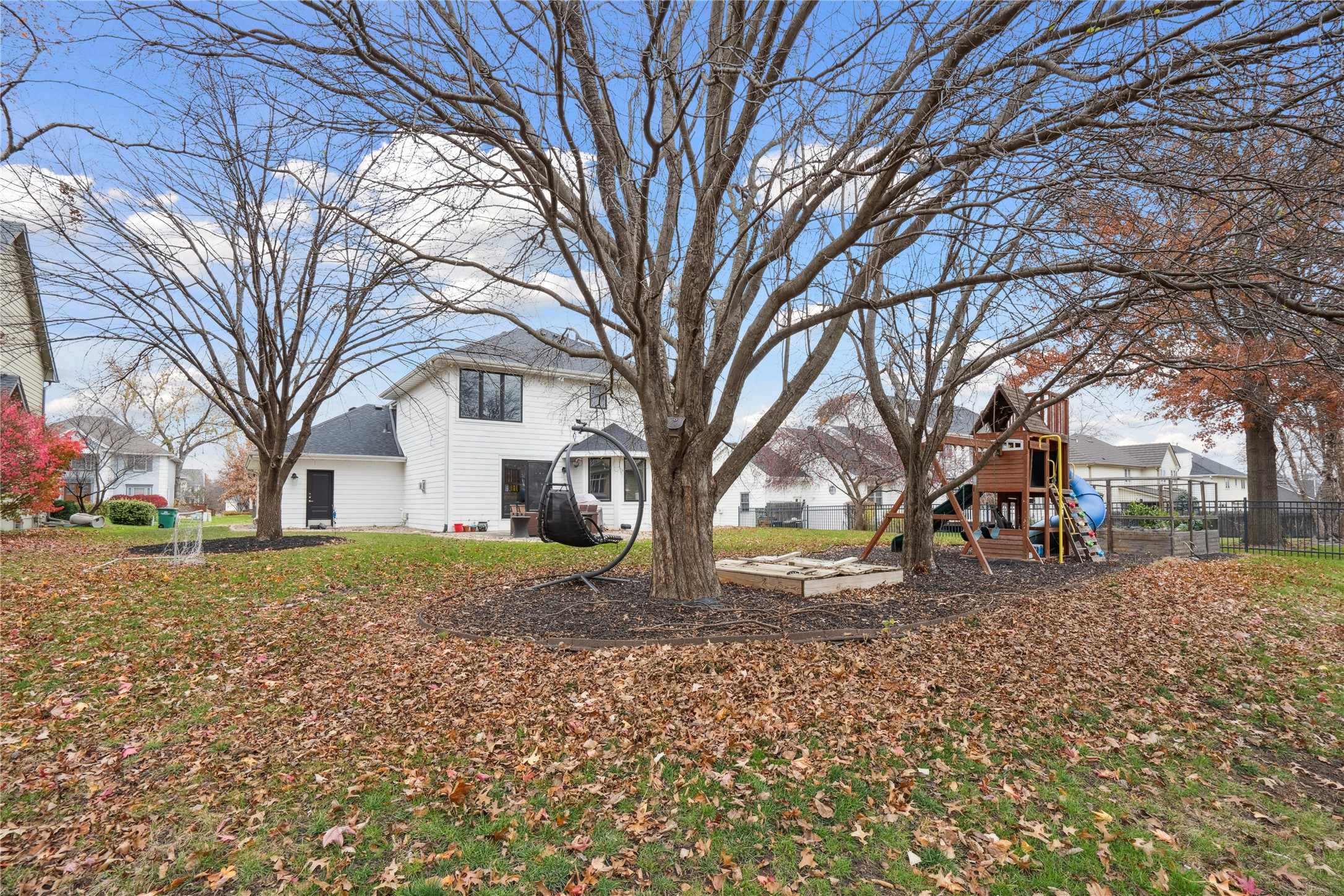 13002 Sunset Terrace, Clive, Iowa image 34