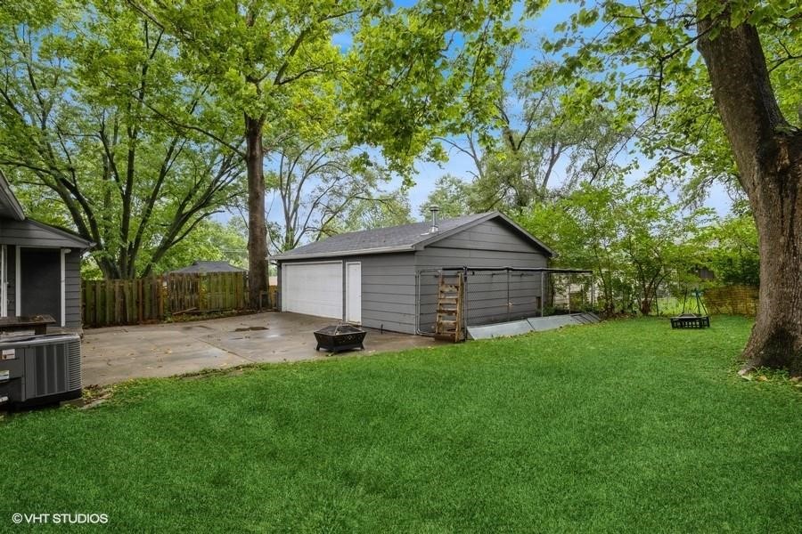6445 Center Street, Windsor Heights, Iowa image 17