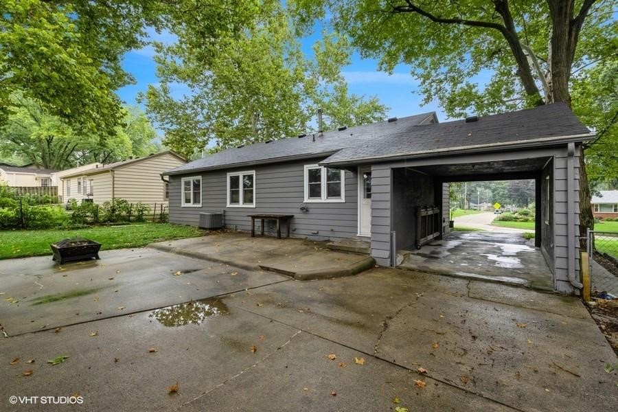 6445 Center Street, Windsor Heights, Iowa image 16