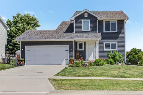 Homes For Sale - 531 E 3rd Street<br/> Huxley, IA 50124