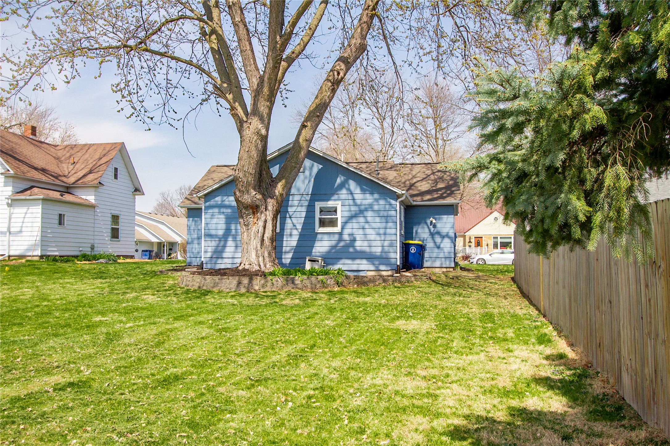 609 Maple Street, Pella, Iowa image 23