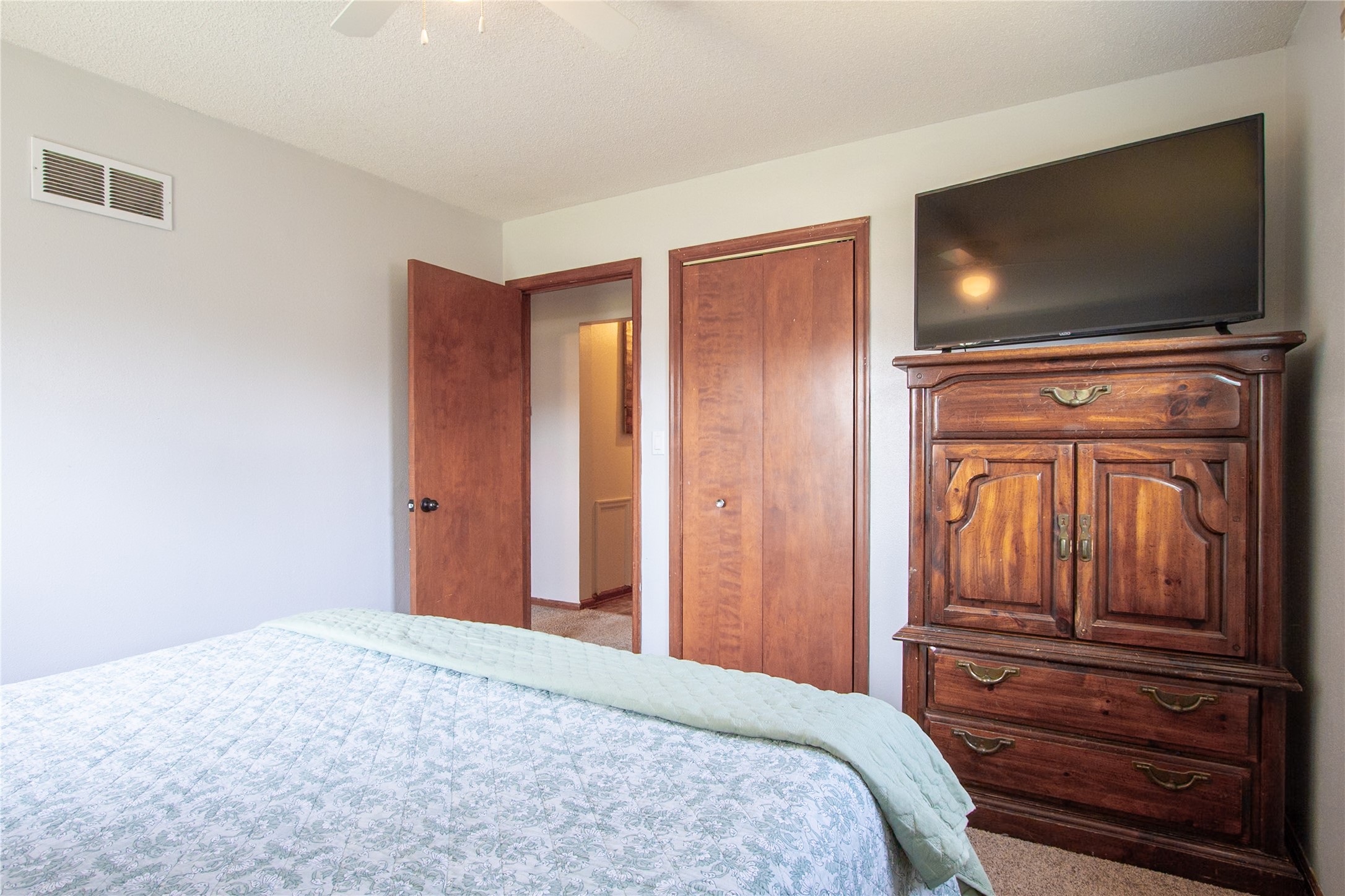 609 Maple Street, Pella, Iowa image 12