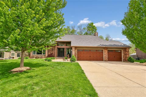Homes For Sale - 809 36th Street<br/> West Des Moines, IA 50265