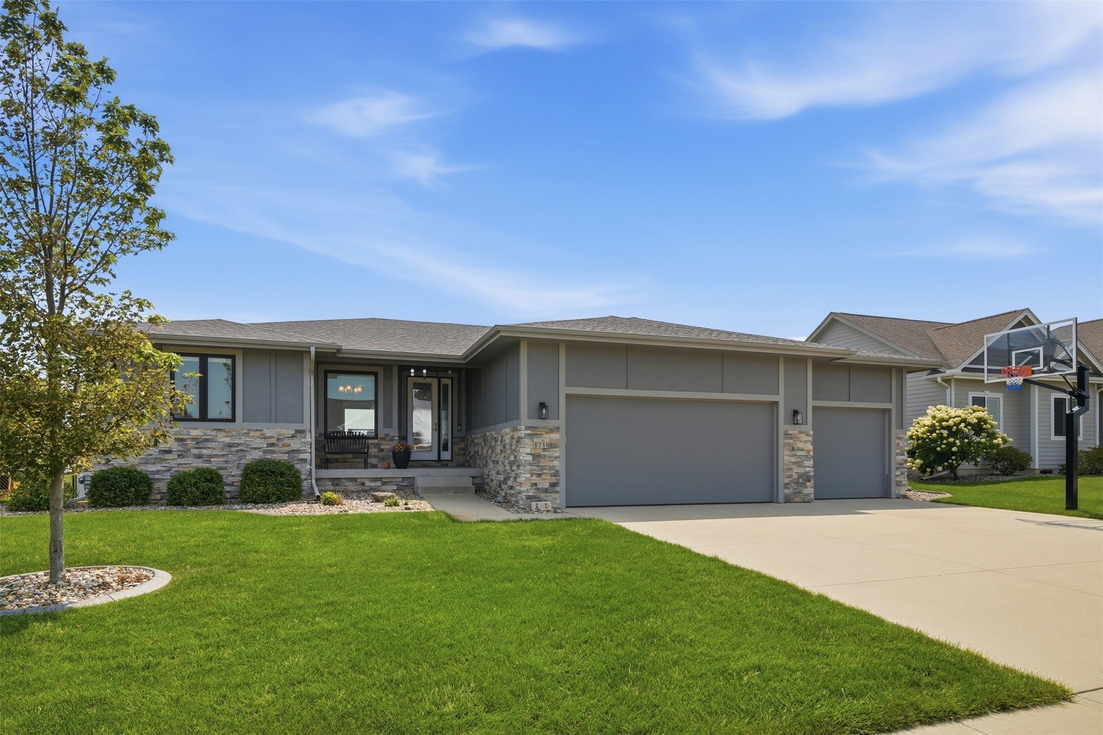 1716 Falcon Drive