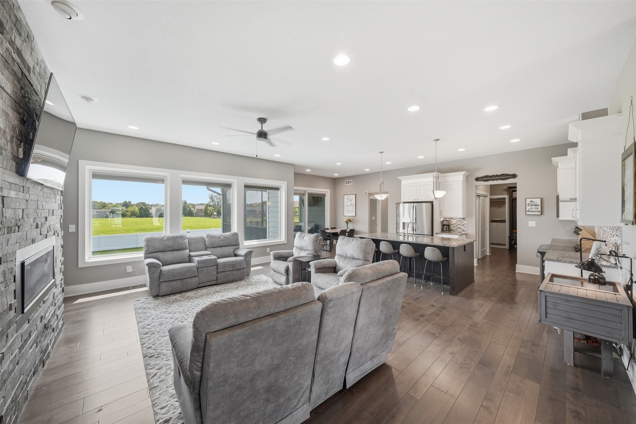 1716 Falcon Drive