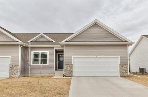 Homes For Sale - 4308 NW Arlan Drive<br/> Ankeny, IA 50023