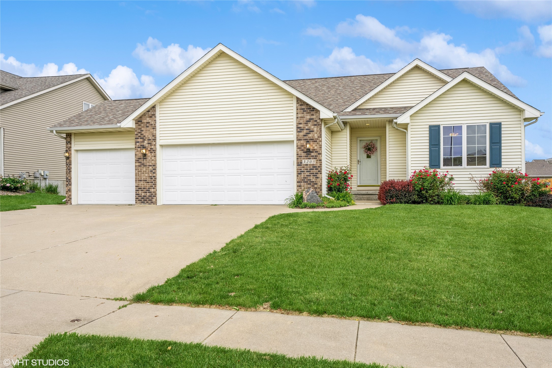 3205 SW Brookeline Drive, Ankeny, Iowa image 1