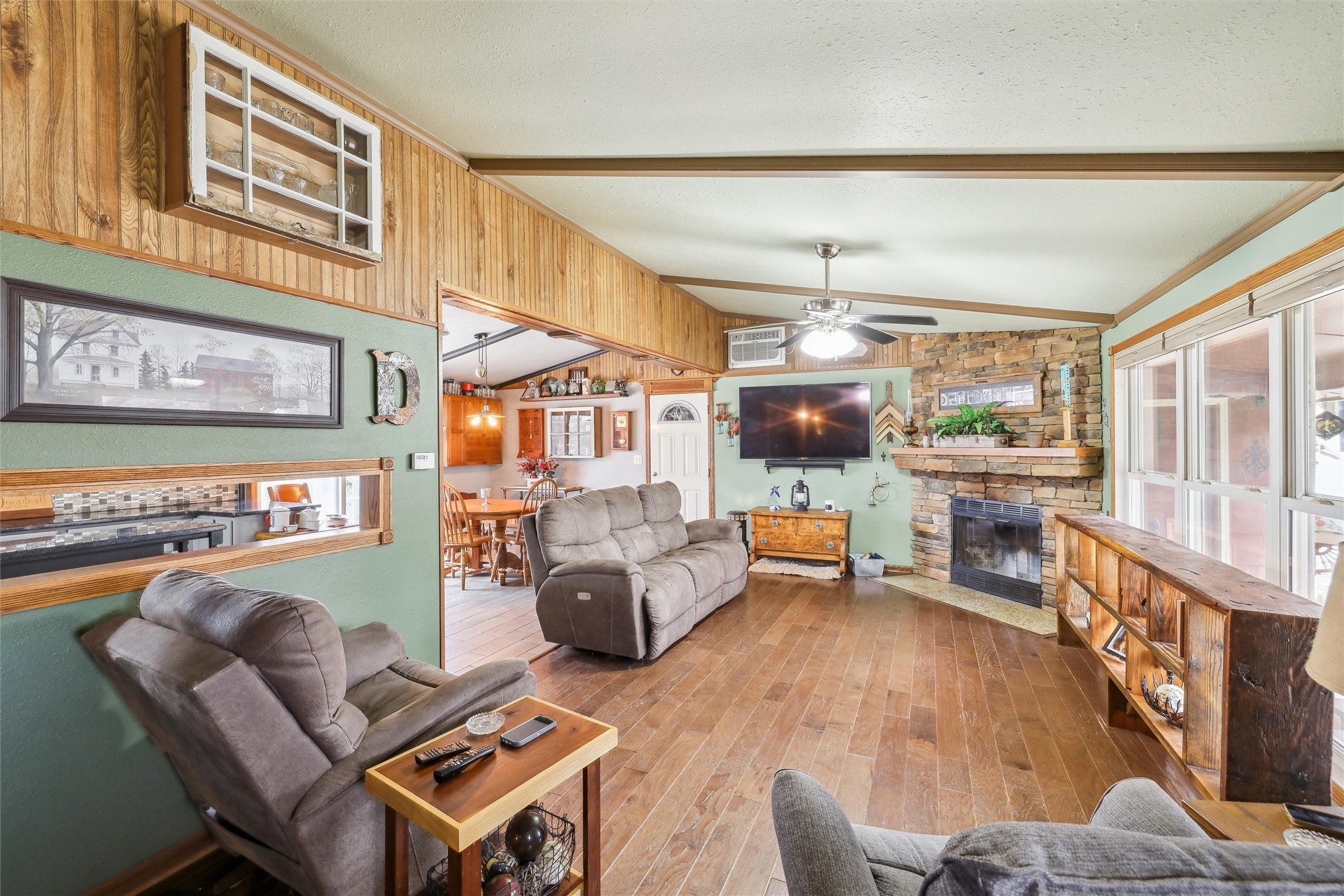 369 335th Street, Perry, Iowa image 3