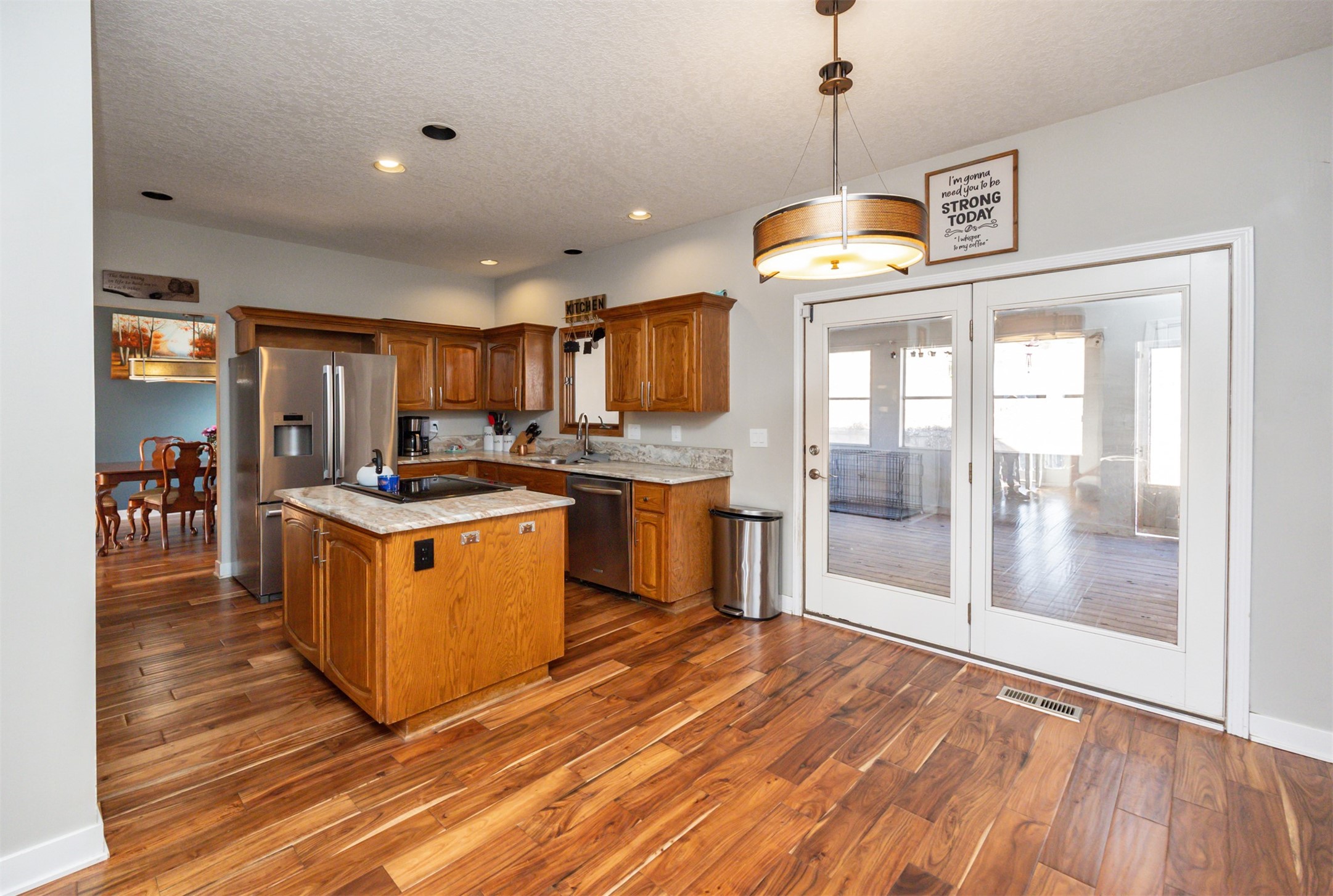 2501 Ridgewood Drive, West Des Moines, Iowa image 3