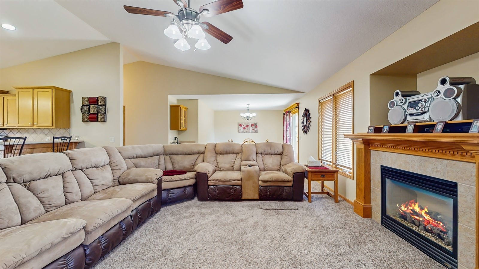 1415 Lake Shore Circle, Altoona, Iowa image 5