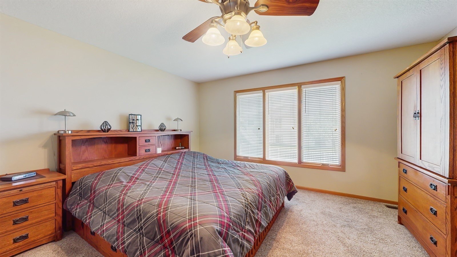 1415 Lake Shore Circle, Altoona, Iowa image 13