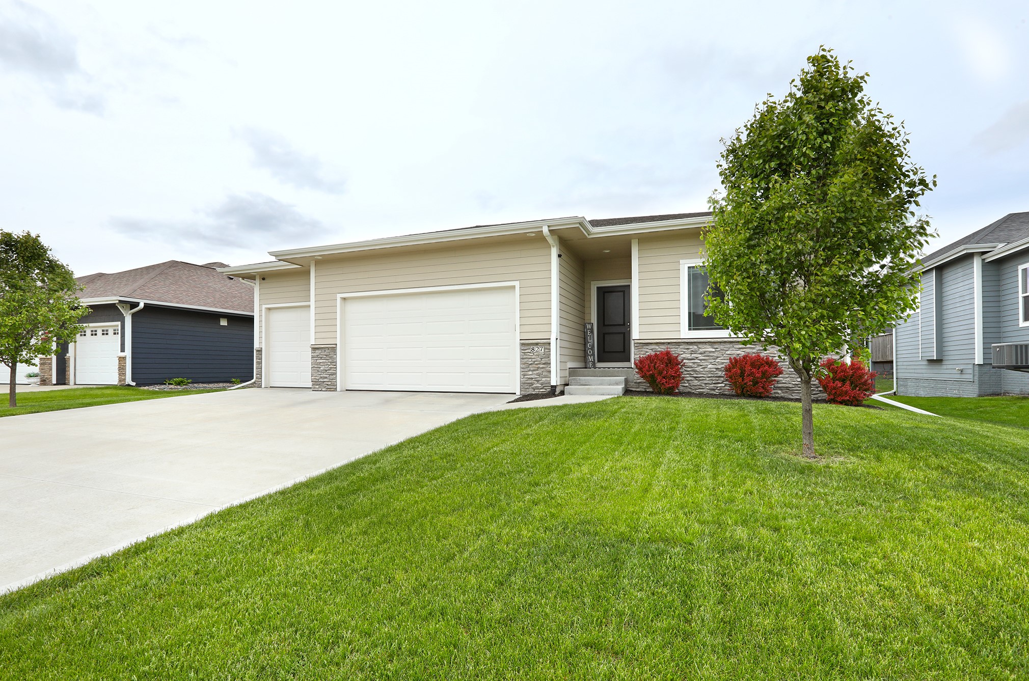 827 33rd Court SW