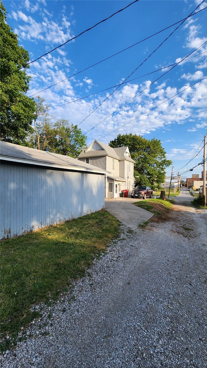 815 Roland Avenue, Chariton, Iowa image 18