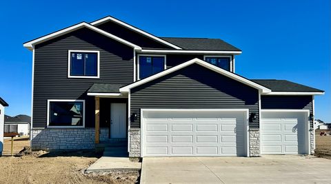 Homes For Sale - 585 NW Georgetown Drive<br/> Waukee, IA 50263