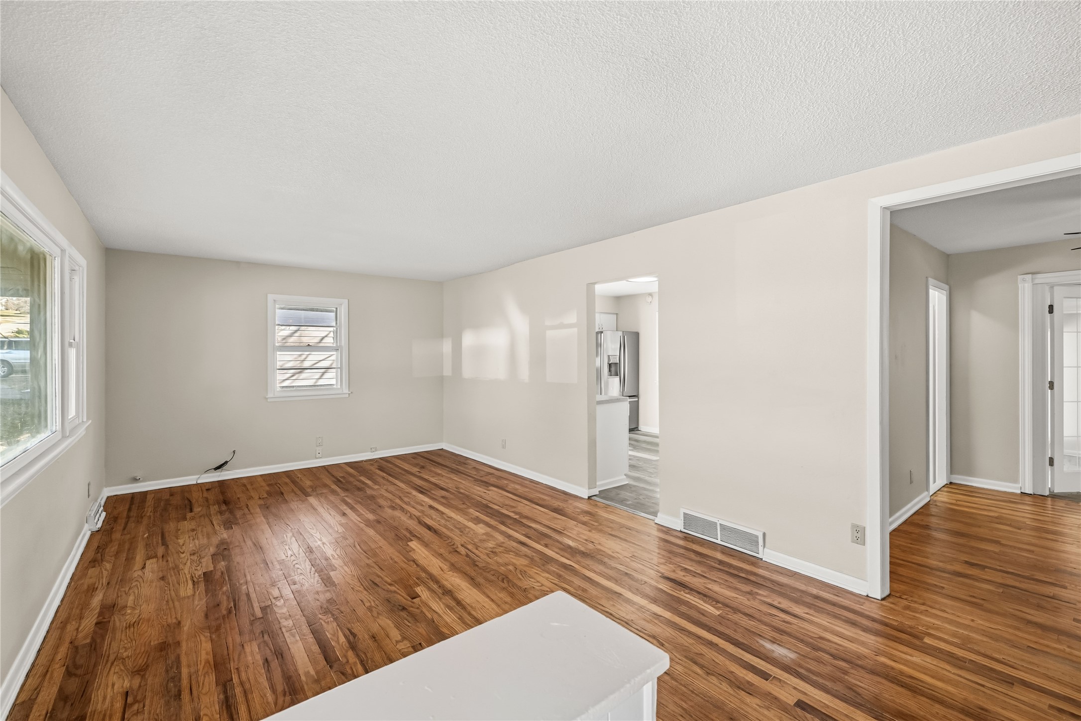 2407 E Tiffin Avenue