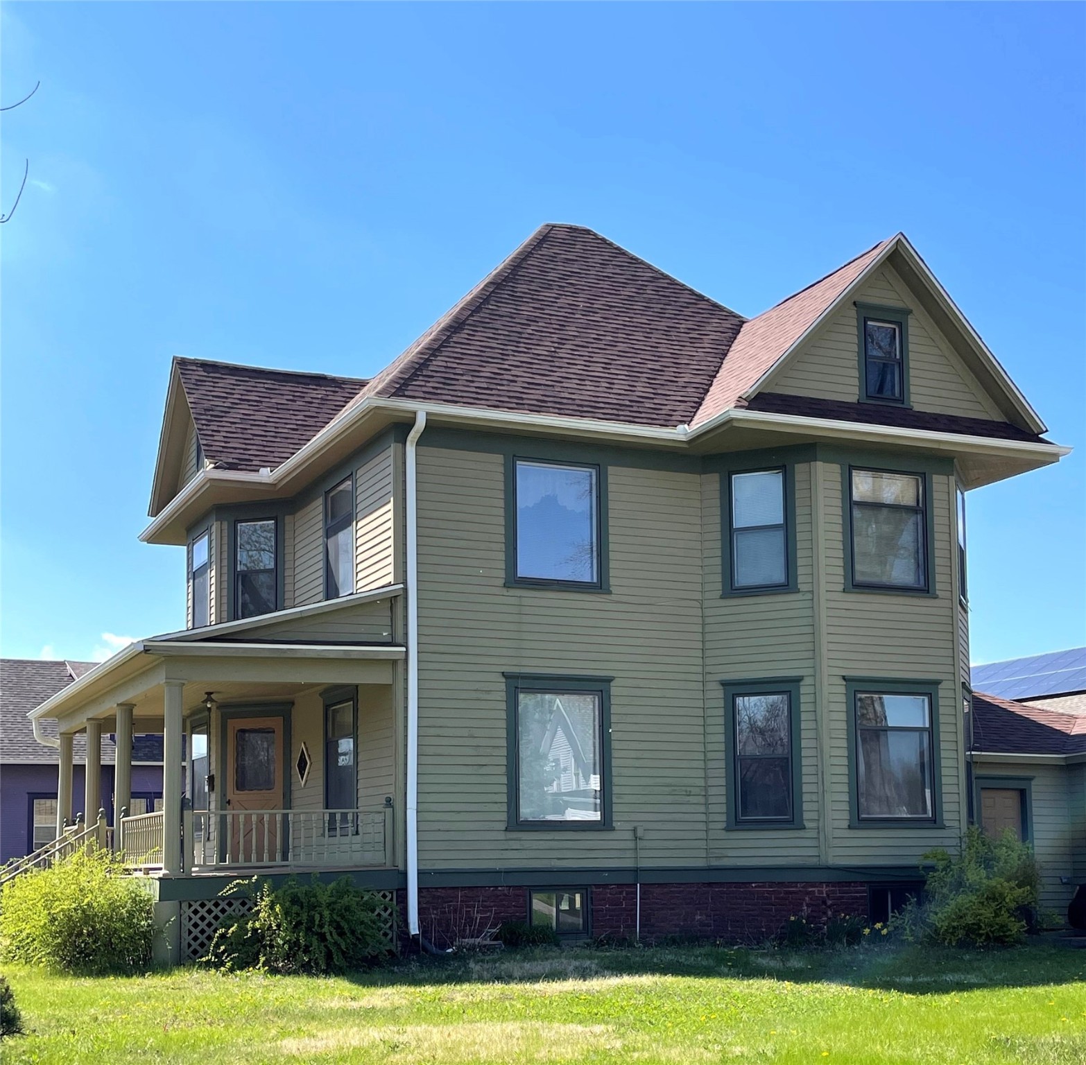 1323 5th Avenue, Grinnell, Iowa image 3