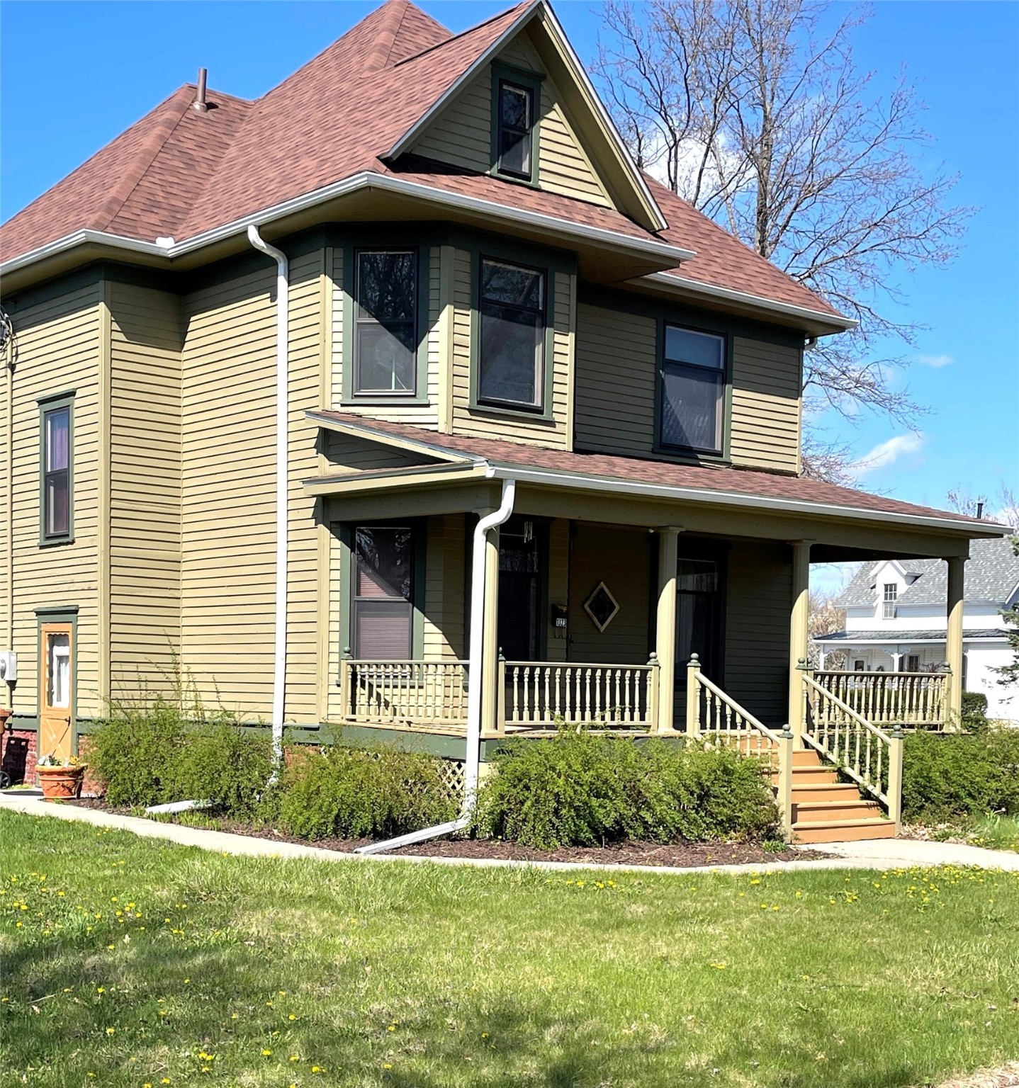 1323 5th Avenue, Grinnell, Iowa image 4