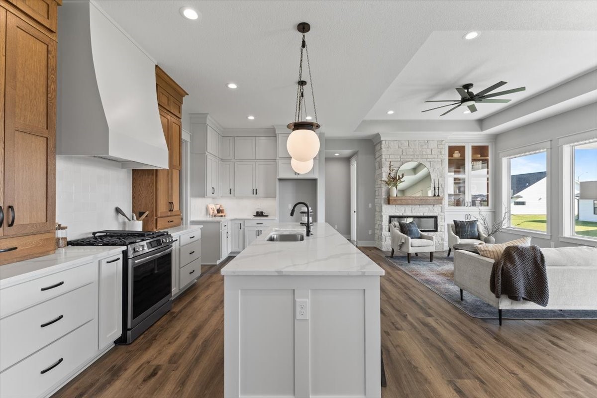 2719 NW Greenwood Street