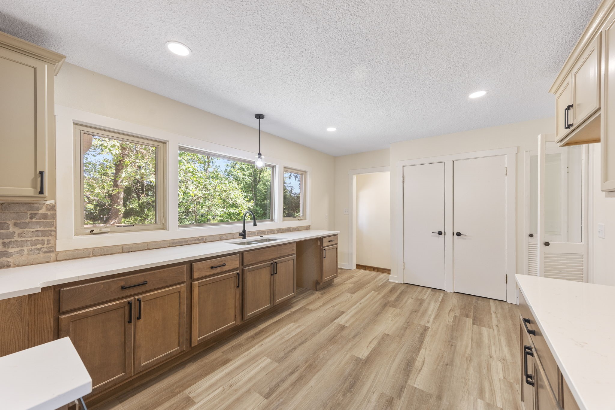 6619 Sunset Terrace