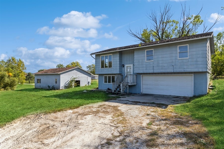 212 Albia Road, Chariton, Iowa image 1