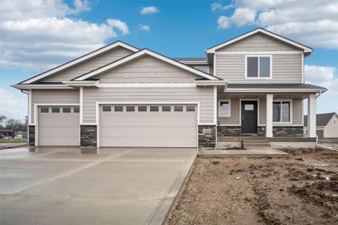 Homes For Sale - 3406 SE Bannister Drive<br/> Ankeny, IA 50021