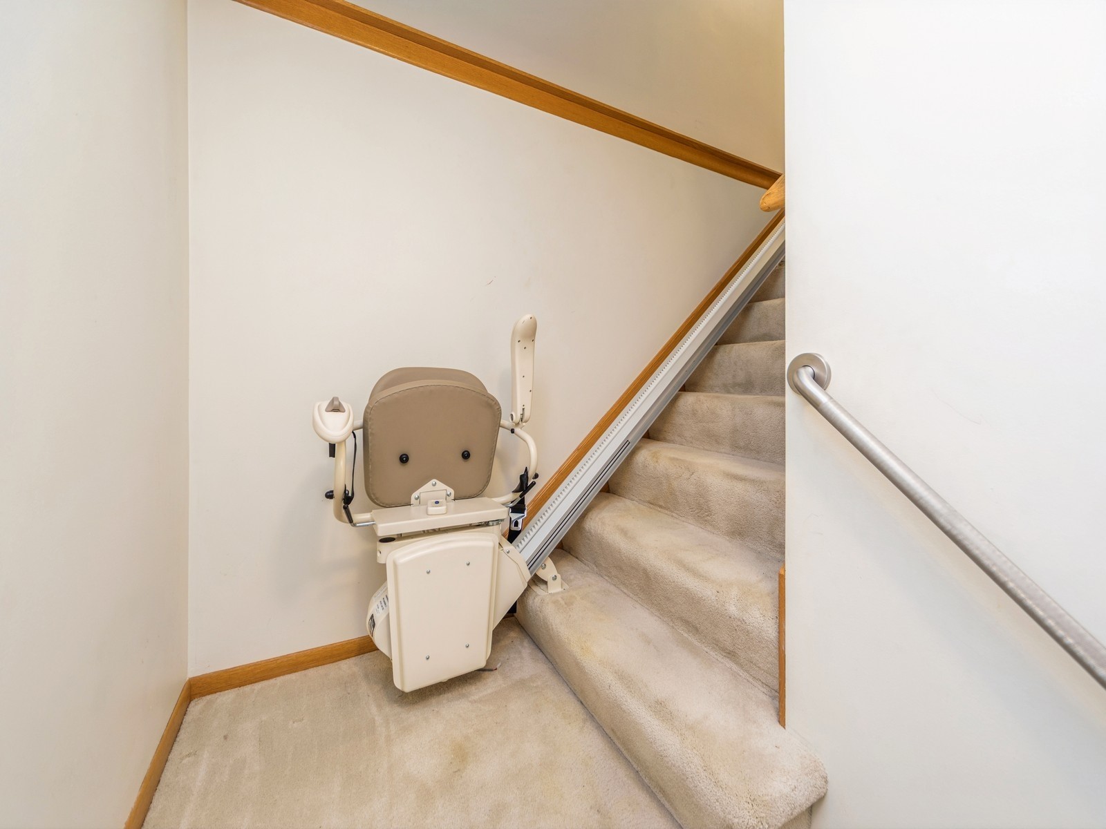 140 S 52nd Street, West Des Moines, Iowa image 25