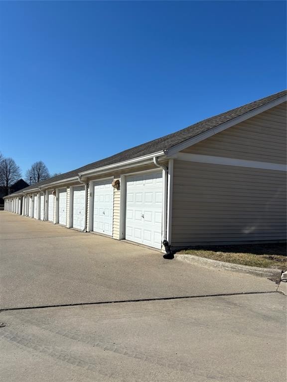 Clive, Iowa 50325, United States, 2 Bedrooms Bedrooms, ,2 BathroomsBathrooms,Residential,Active,230711