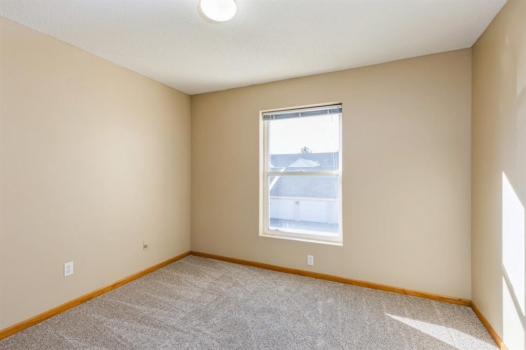 Clive, Iowa 50325, United States, 2 Bedrooms Bedrooms, ,2 BathroomsBathrooms,Residential,Active,230711