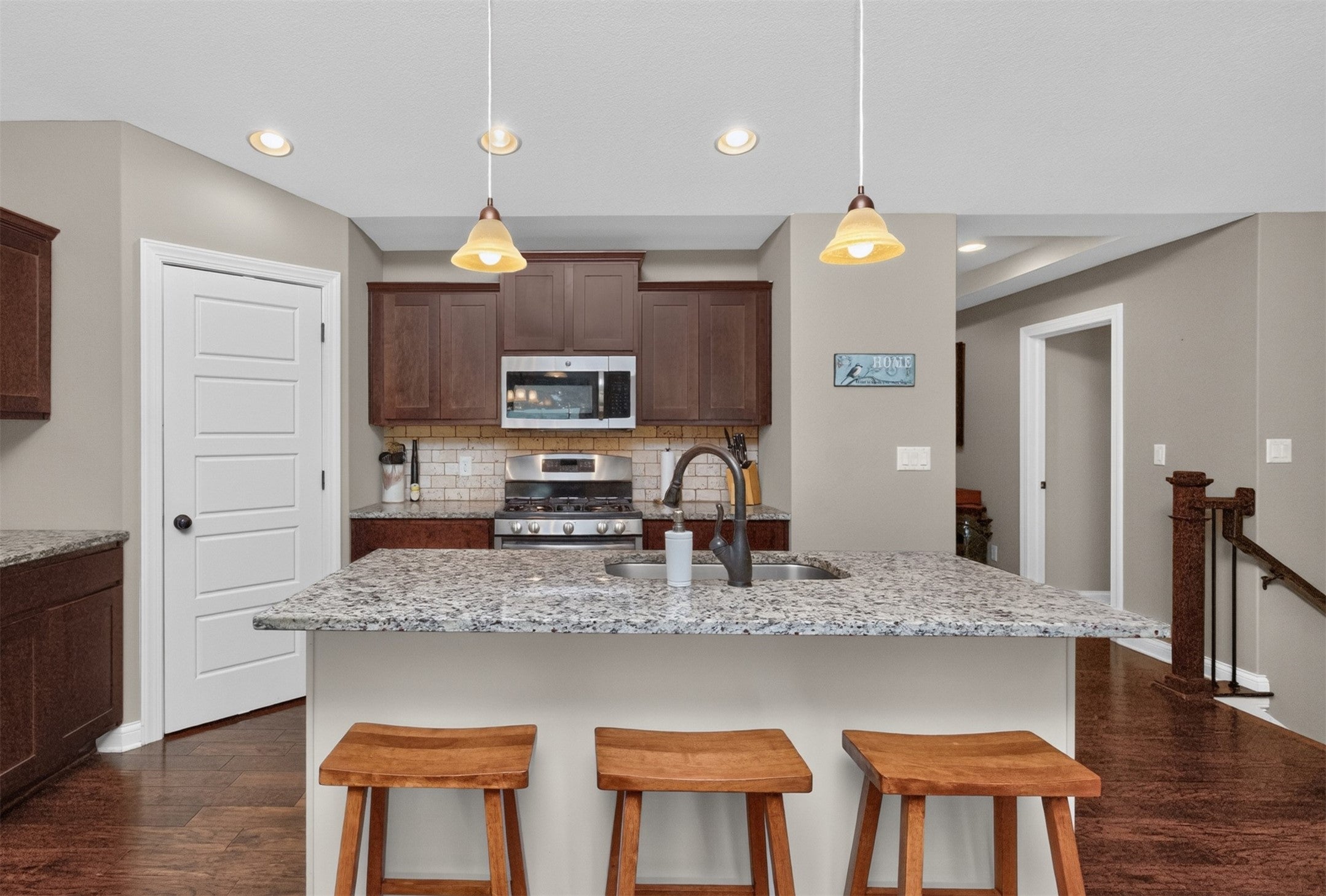 526 Crescent Lane