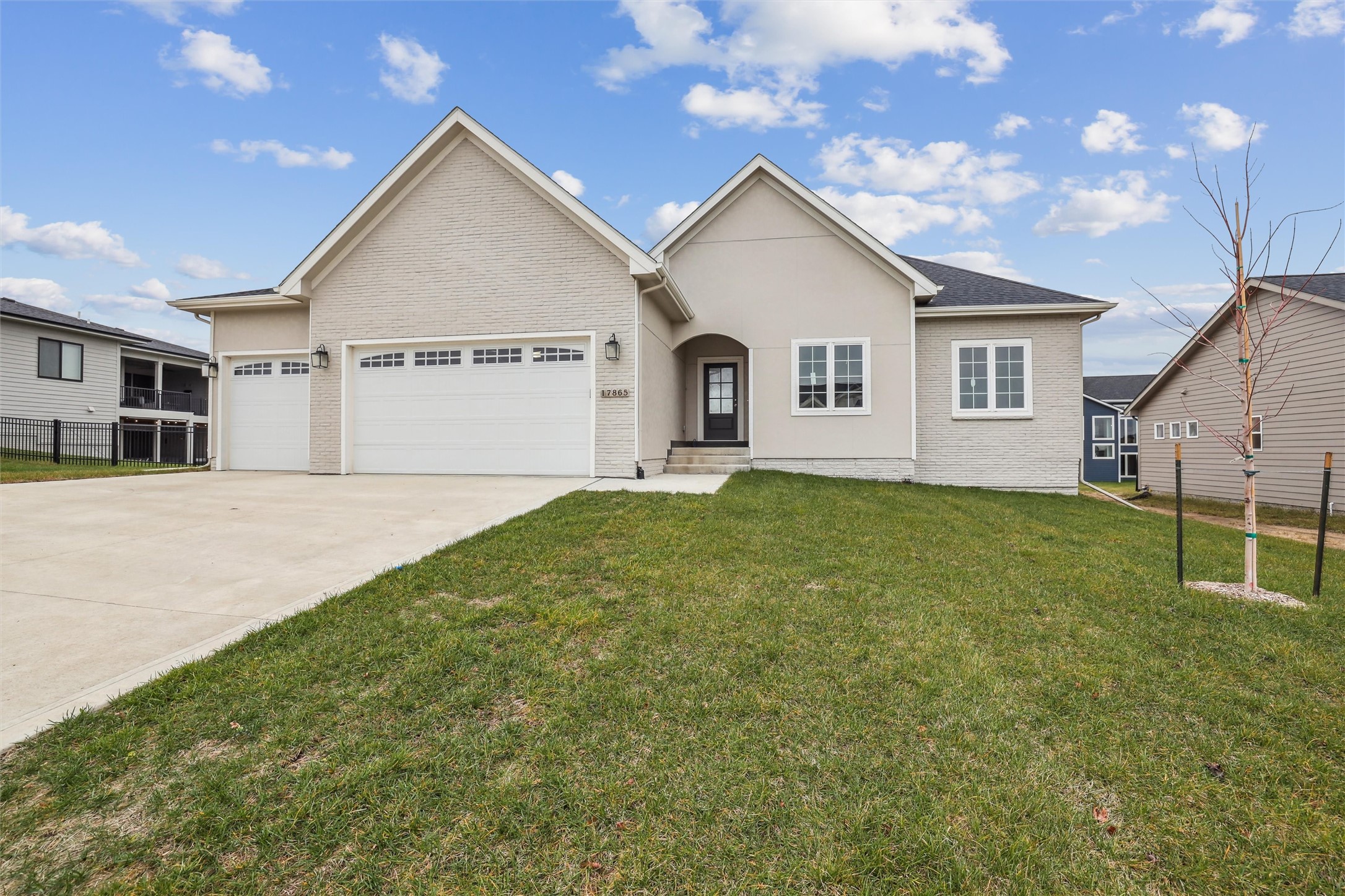 17865 Valleyview Drive, Clive, Iowa image 1