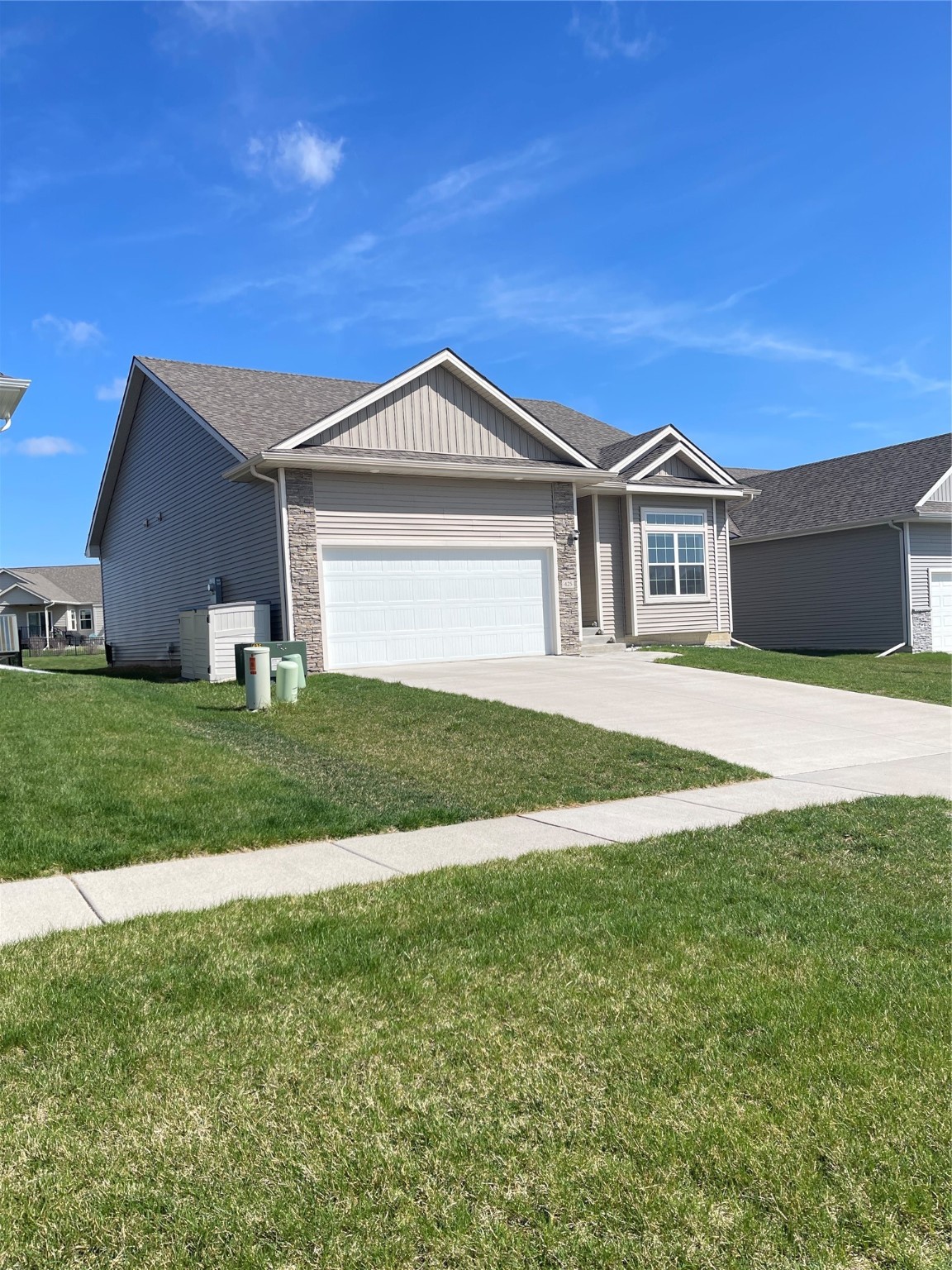 425 SE Hollow Court, West Des Moines, Iowa image 2