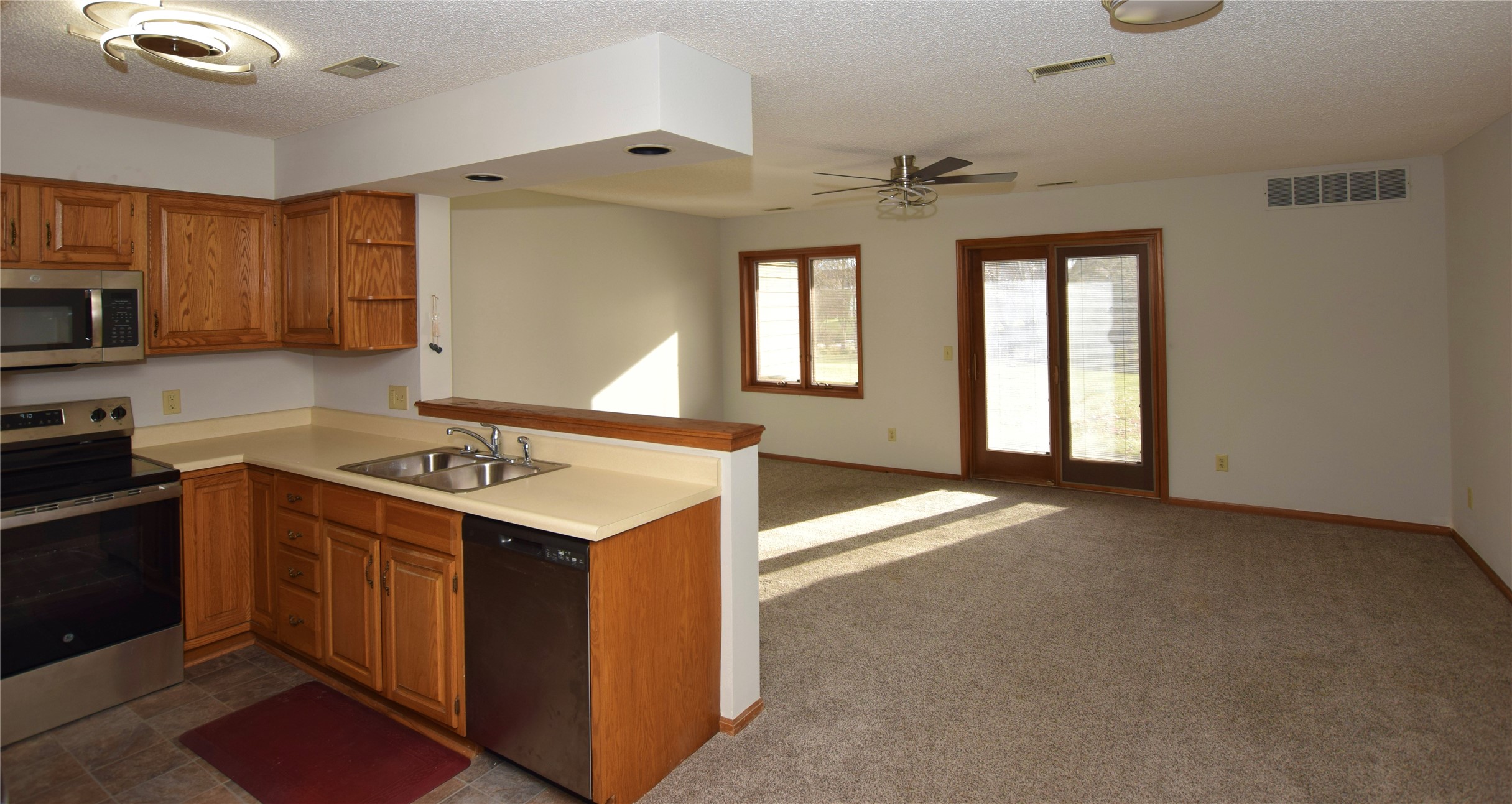 409 SE Delaware Avenue #103, Ankeny, Iowa image 2