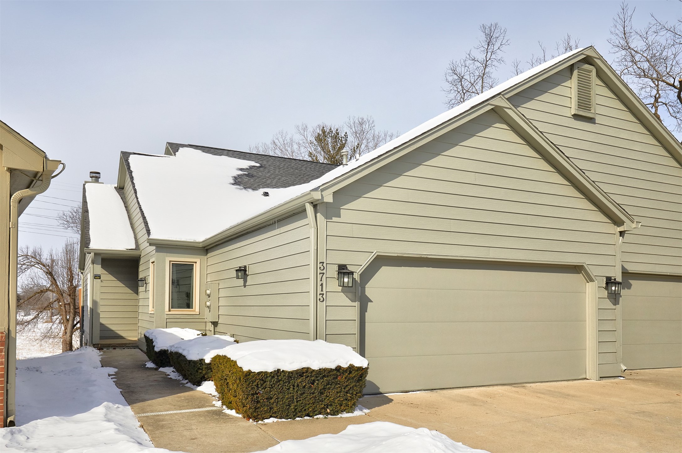 3713 Oak Creek Place, West Des Moines, Iowa image 3