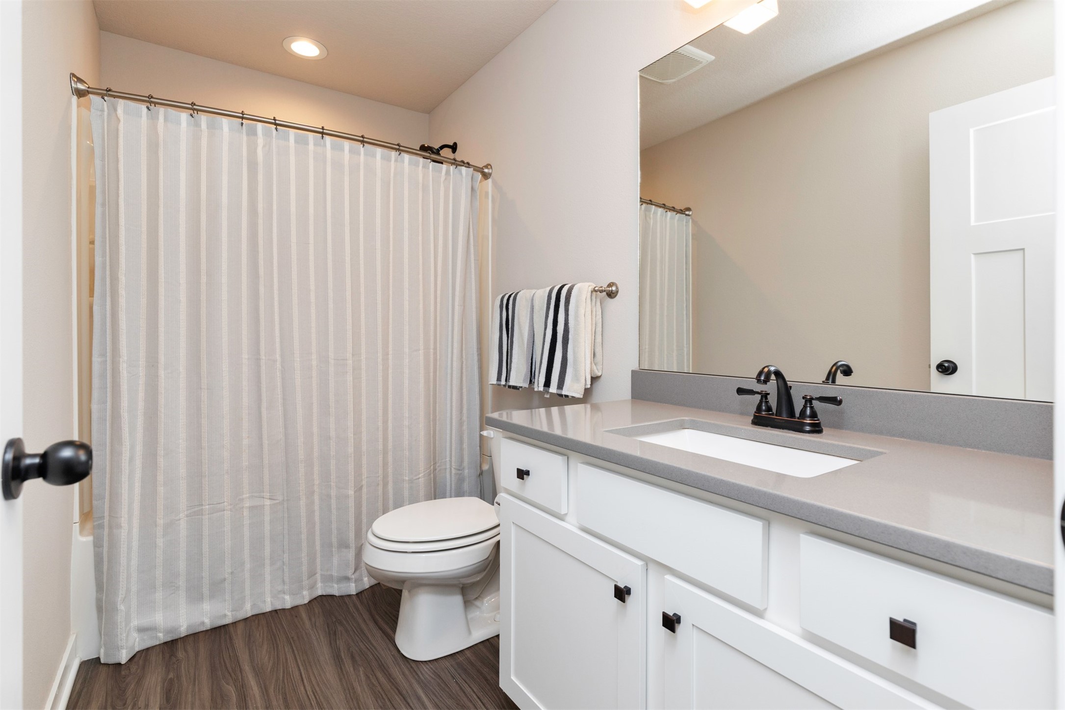 172 Crossroads Drive, Des Moines, Iowa image 4